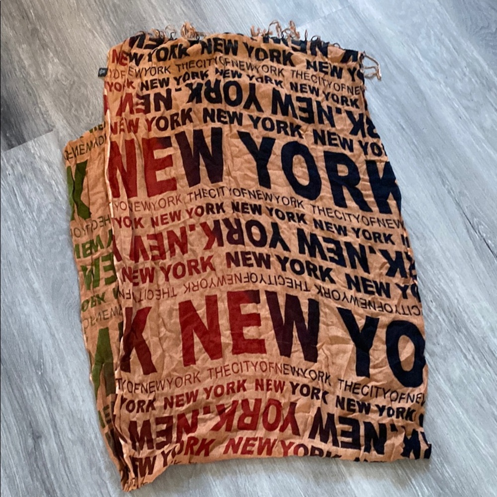 New York Print Scarf in Multicolor